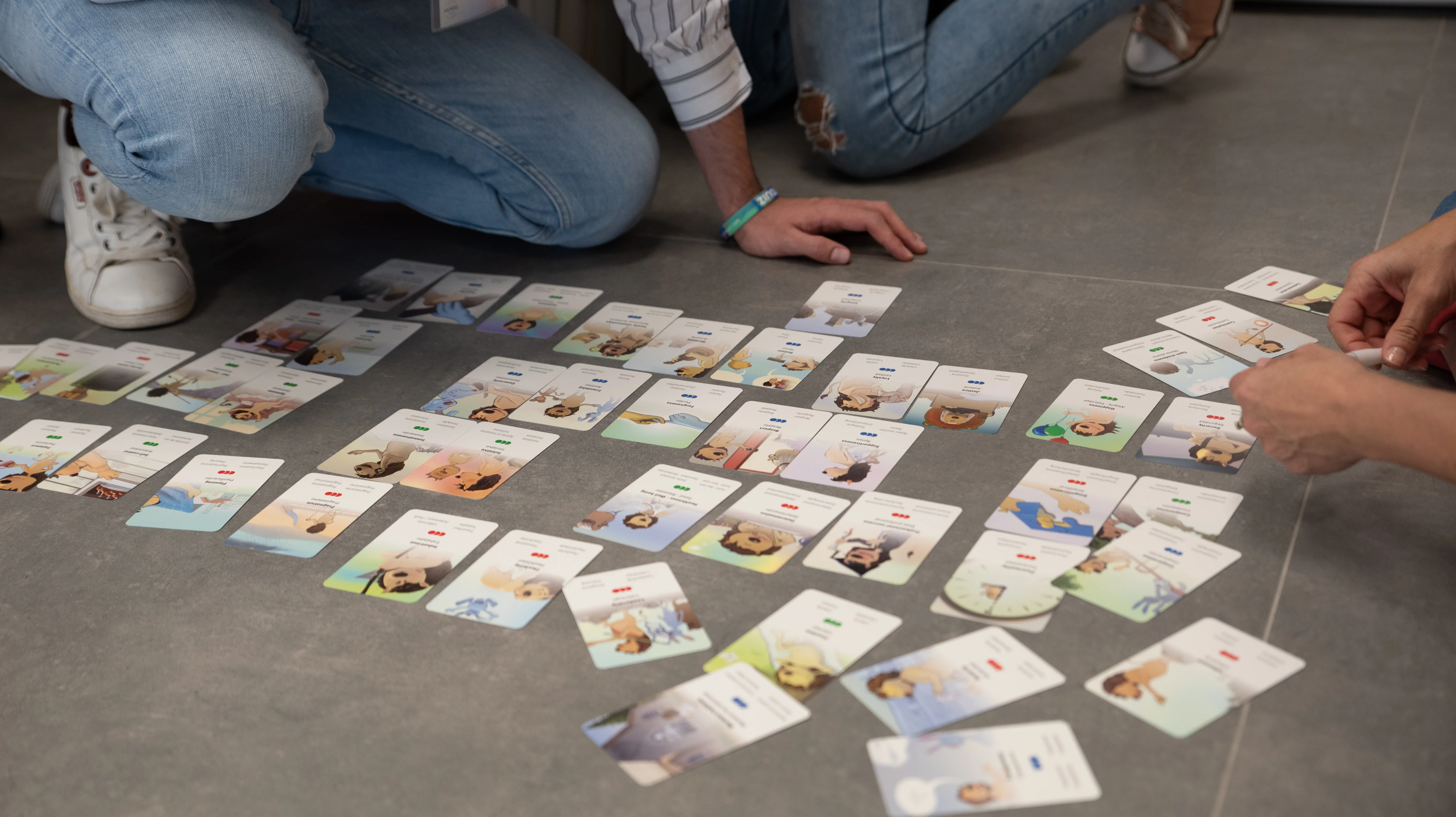 Grupo de participantes en el taller de valores
